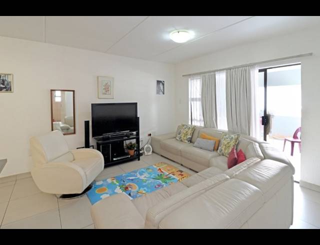 2 BEDROOM APARTMENT FOR SALE IN NORTHGATE
